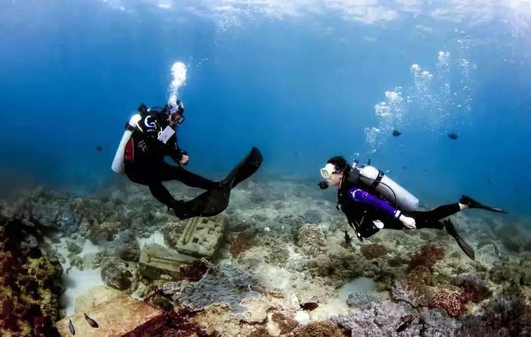 逃离神秘海底世界
